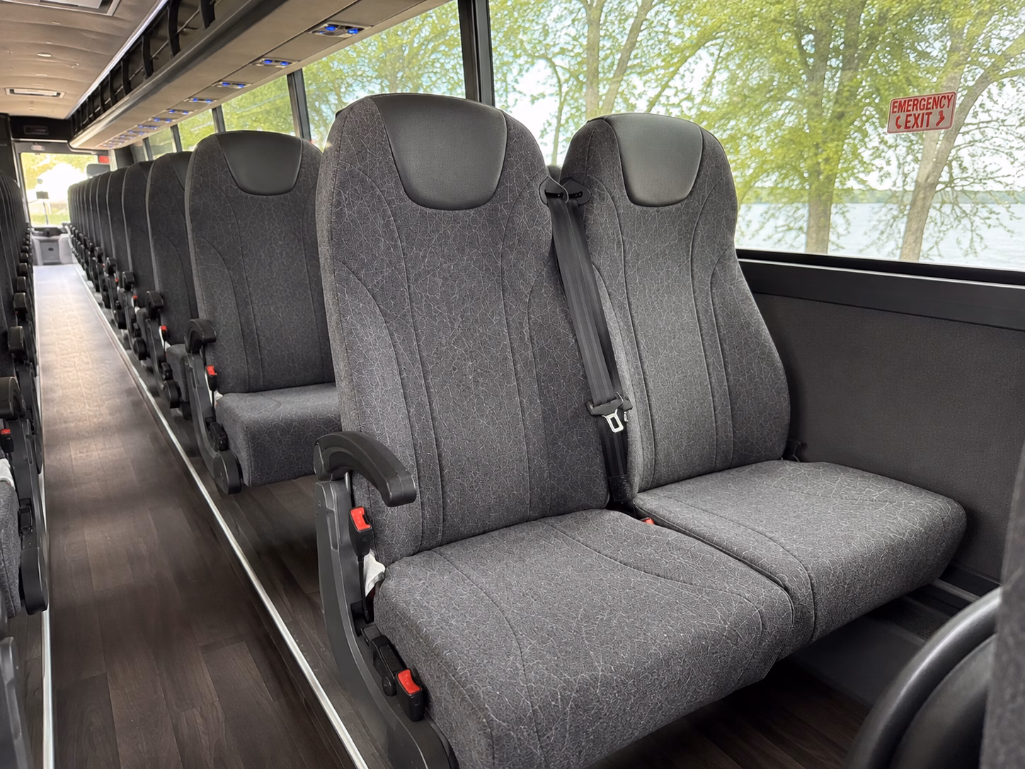palisade wine country charter buses from castle rock