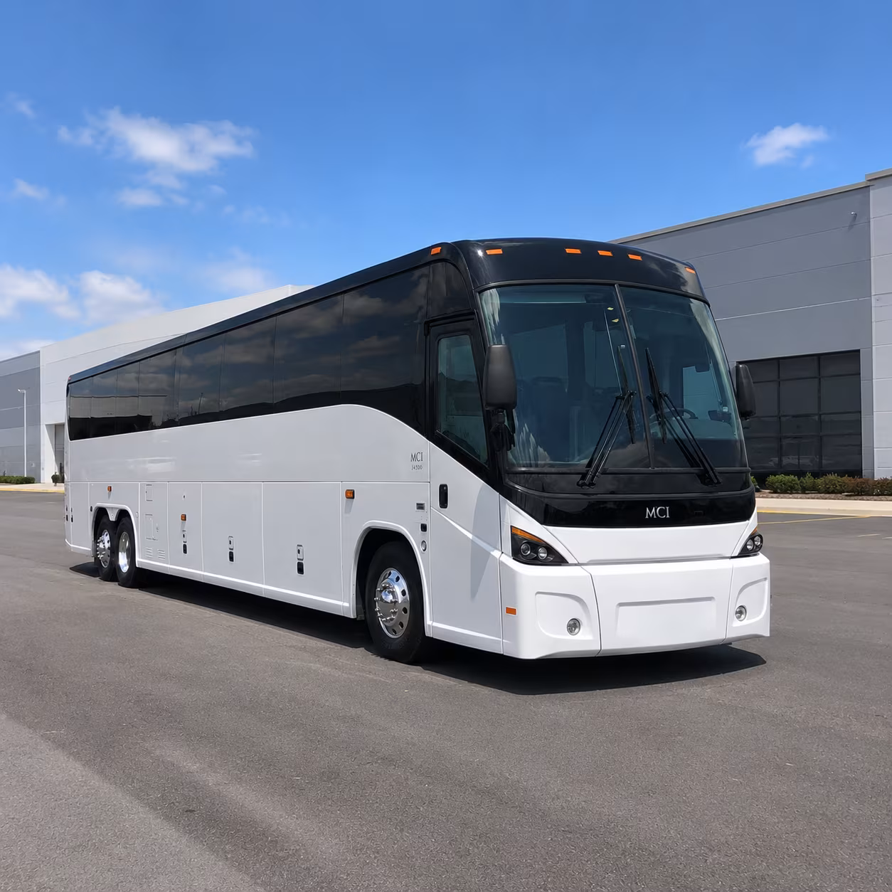 shuttle buses between castle rock and the lone tree and lincoln station employment corridor