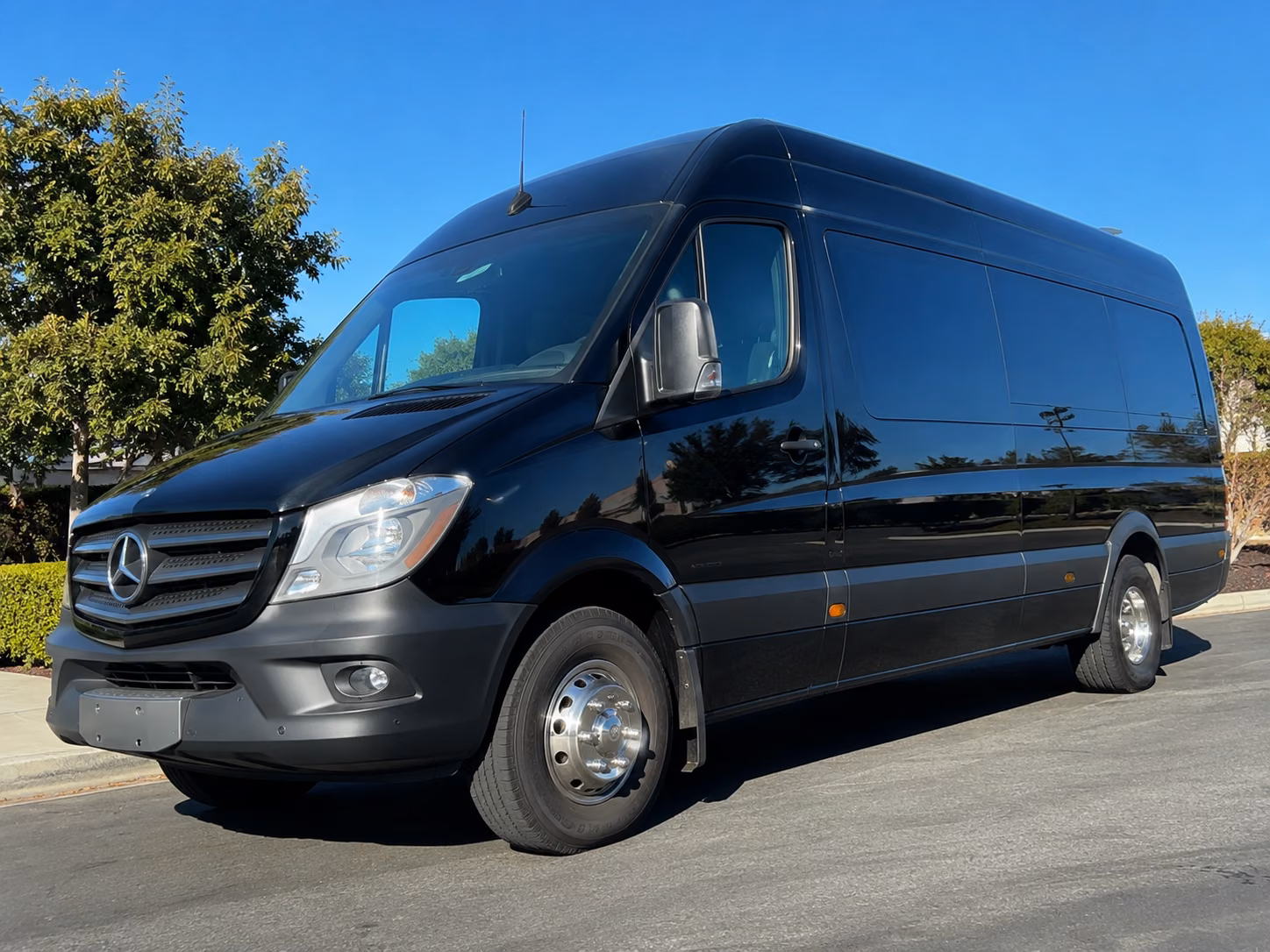 small group wine tour sprinter vans and minibuses in castle rock